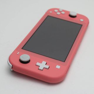 ニンテンドースイッチ(Nintendo Switch)の新品同様 Nintendo Switch Lite コーラル(携帯用ゲーム機本体)