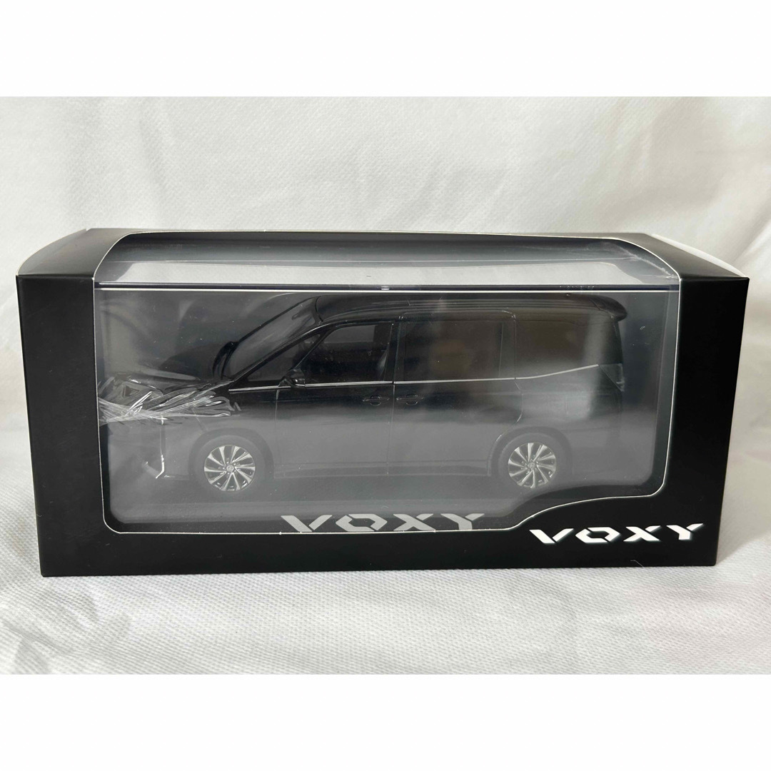 ヴォクシー 90 VOXY ダイキャスト　ミニカー　非売品　ホワイトパール