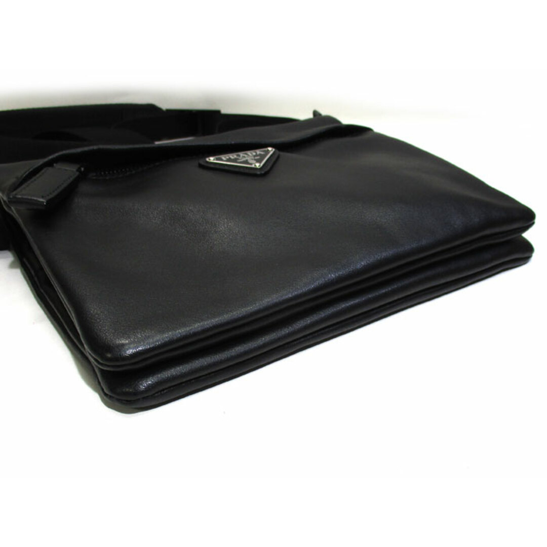 PRADA(プラダ)のPRADA クロスボディ バッグ ショルダーバッグ レザー ブラック メンズのバッグ(ショルダーバッグ)の商品写真