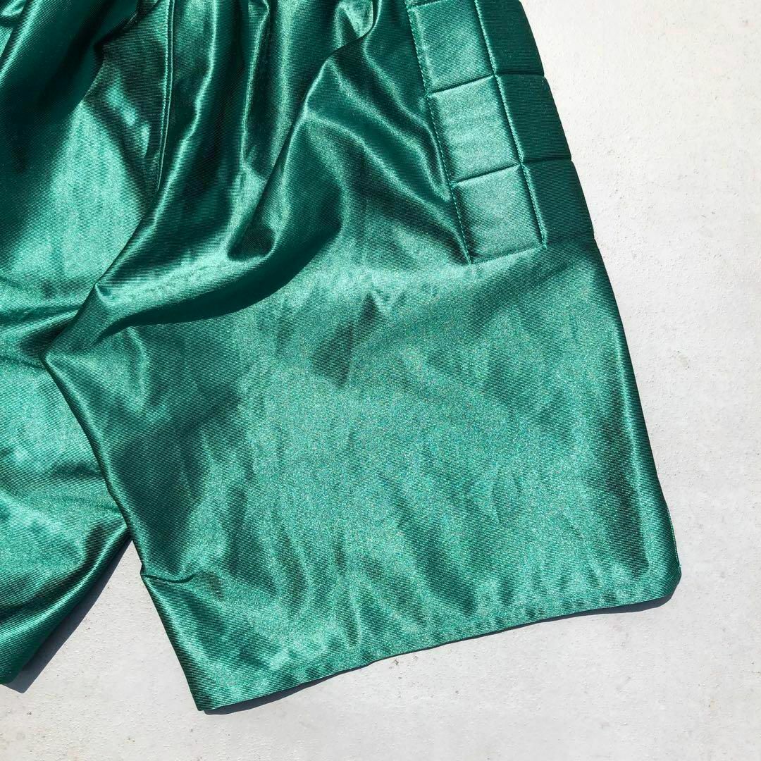 PUMA(プーマ)のpuma プーマ ゴールキーパー ショートパンツ 短パン Lサイズ グリーン 緑 スポーツ/アウトドアのサッカー/フットサル(ウェア)の商品写真