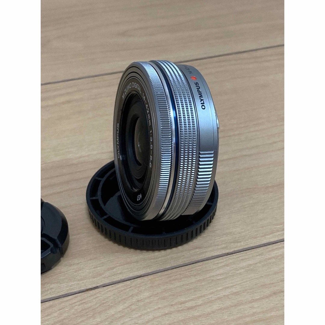 OLYMPUS - OLYMPUS 交換レンズ M ED14-42F3.5-5.6 EZ シルバーの通販