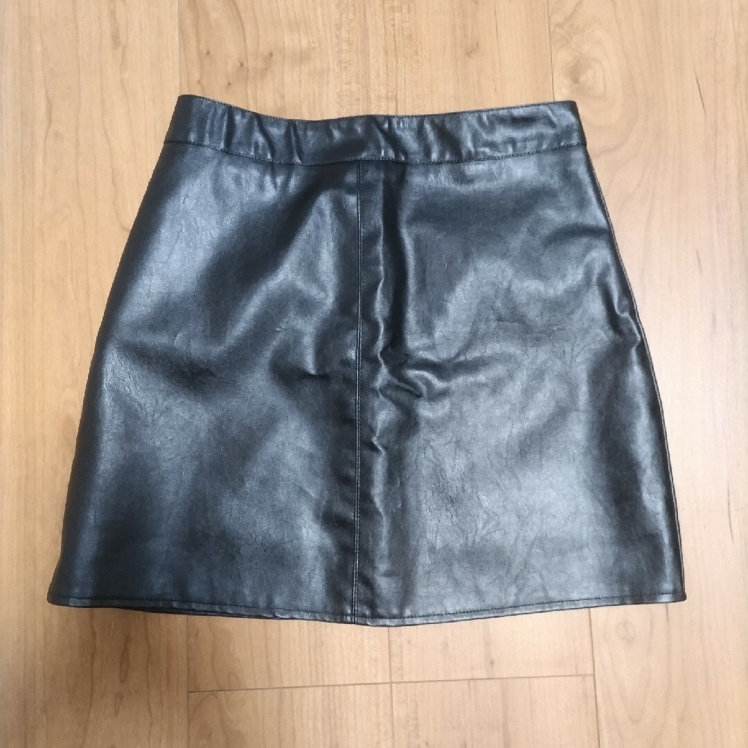 GRL(グレイル)の黒の合皮ミニスカート　値下げしました レディースのスカート(ミニスカート)の商品写真