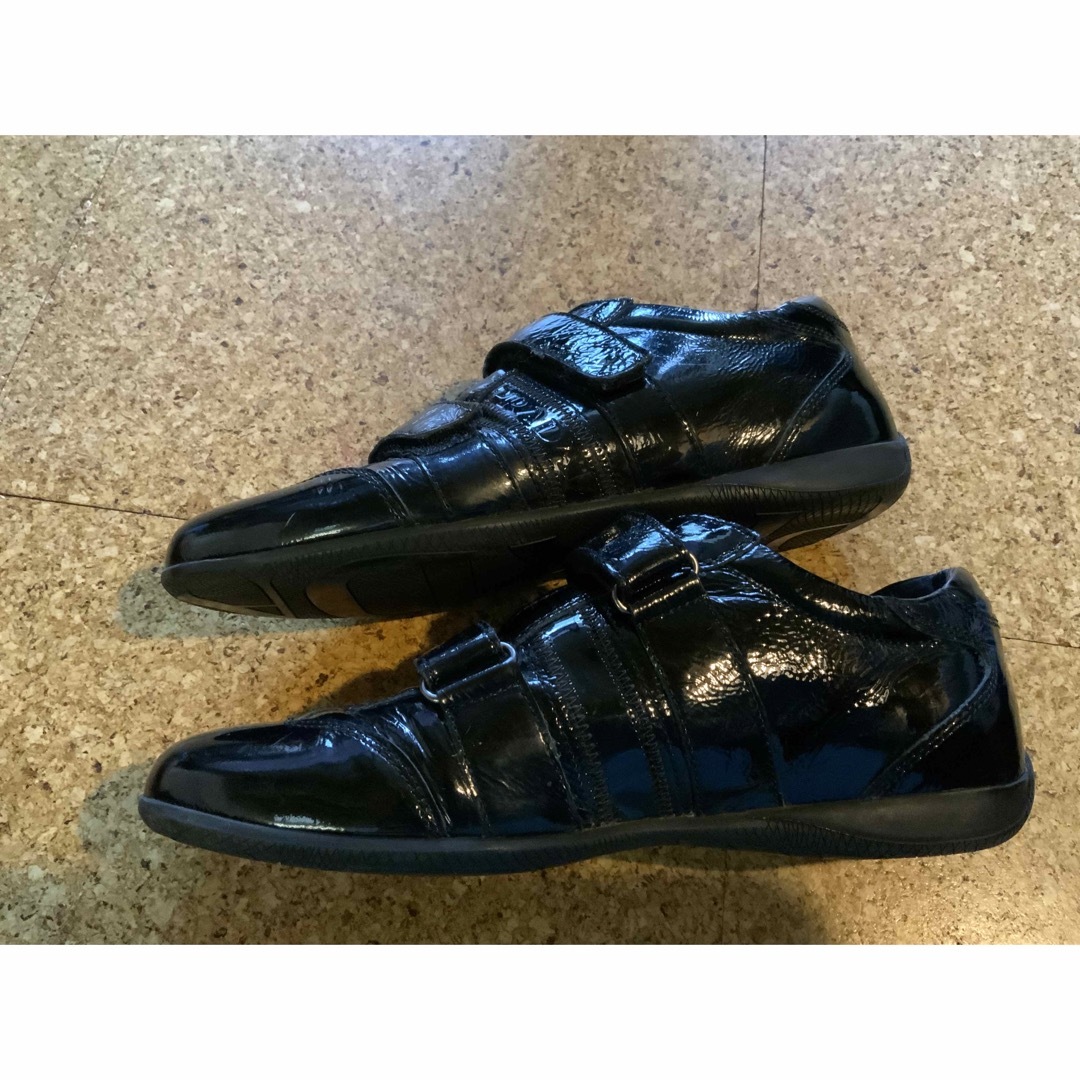 超美品PRADA エナメルleather 36cm sneaker