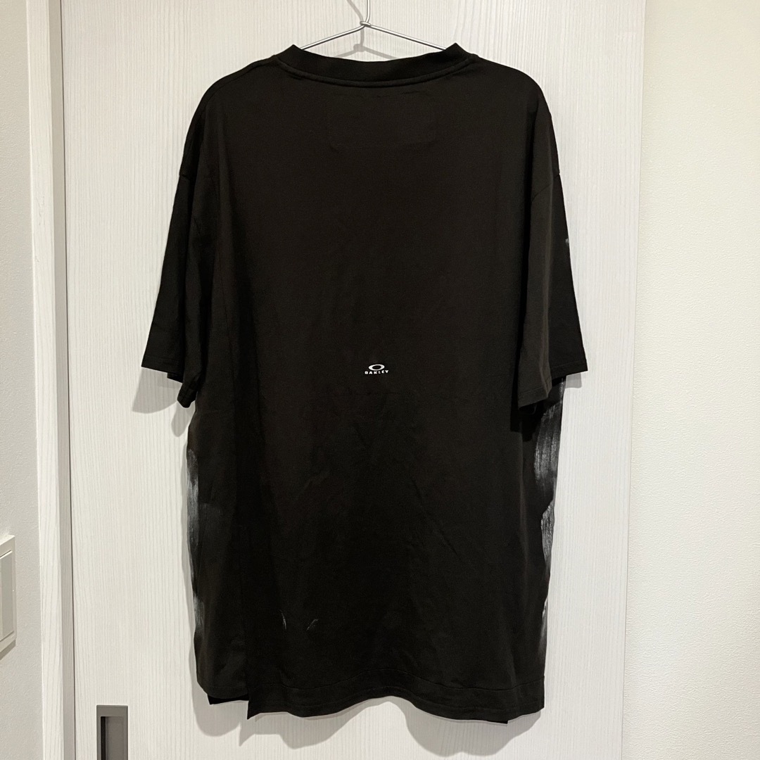 Oakley(オークリー)のOakley オークリー Tシャツ ブラック テック系 Y2K 菅田将暉 メンズのトップス(Tシャツ/カットソー(半袖/袖なし))の商品写真