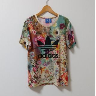 アディダス(adidas)のadidas 花柄 Tシャツ(Tシャツ(半袖/袖なし))