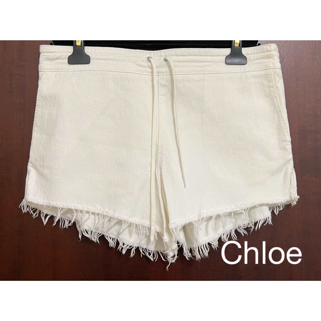 Chloe(クロエ)のタグ付き　クロエ　白　ショートパンツ レディースのパンツ(ショートパンツ)の商品写真