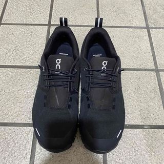 On - on cloud5 waterproof 25cm black mensの通販|ラクマ
