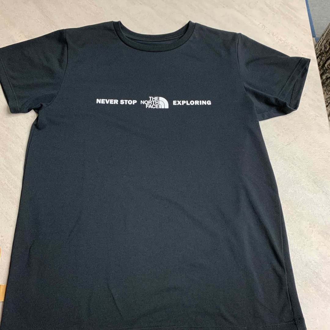 THE NORTH FACE(ザノースフェイス)のノースフェイス　THE NORTH FACE  黒Tシャツ　半袖Tシャツ　 レディースのトップス(Tシャツ(半袖/袖なし))の商品写真