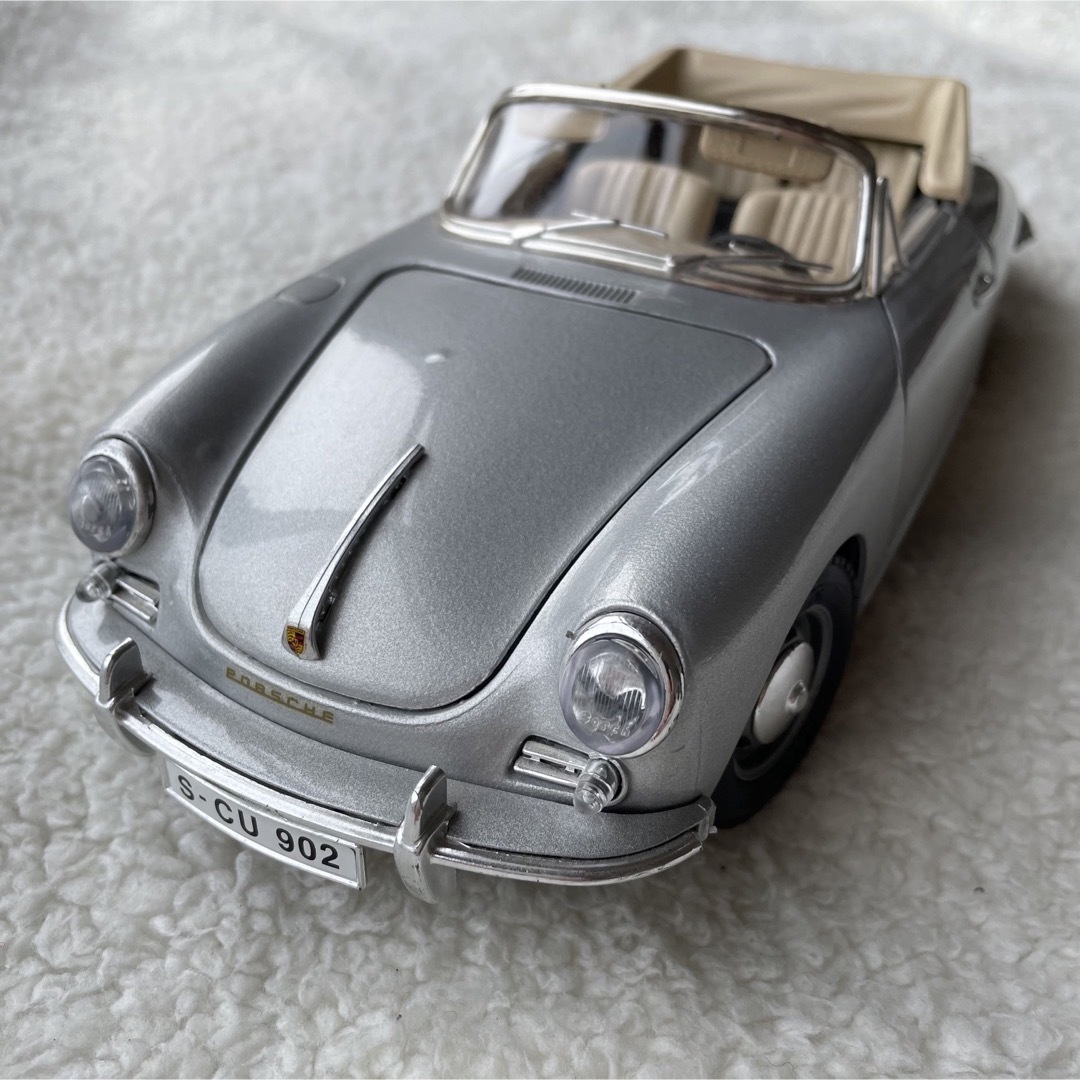 超レア美品！ポルシェPORSCHE 356 シルバー　スポーツカークーペ1/24