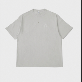 Oversized Circle Logo Studs T-shirtの通販 by h's shop｜ラクマ