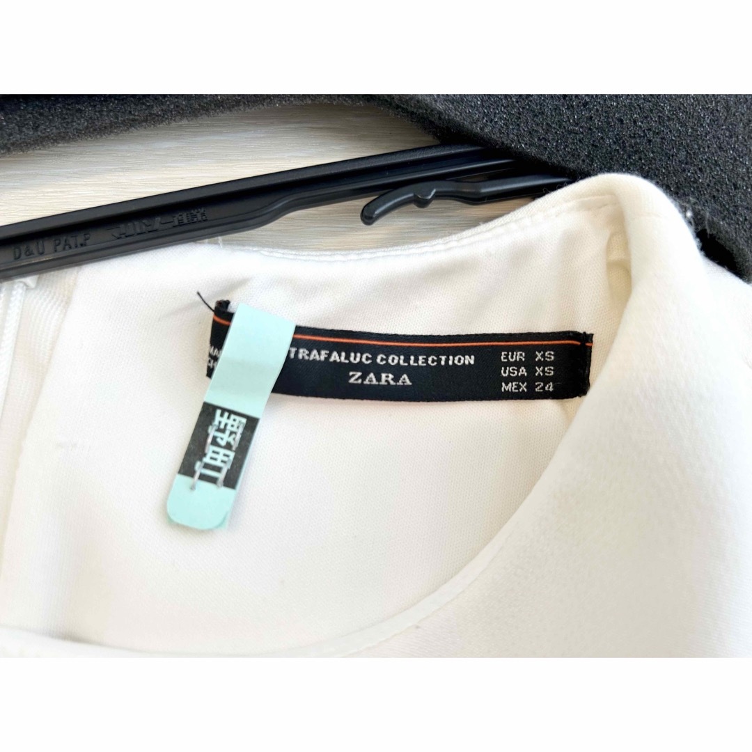 ZARA(ザラ)のZARA　上品♡白ワンピース　セットアップ風　バックデザイン　半袖　XS レディースのワンピース(ひざ丈ワンピース)の商品写真