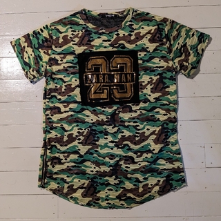 Yeezus Tour　イーザス　カモフラ柄半袖Tシャツ　XL(Tシャツ/カットソー(半袖/袖なし))