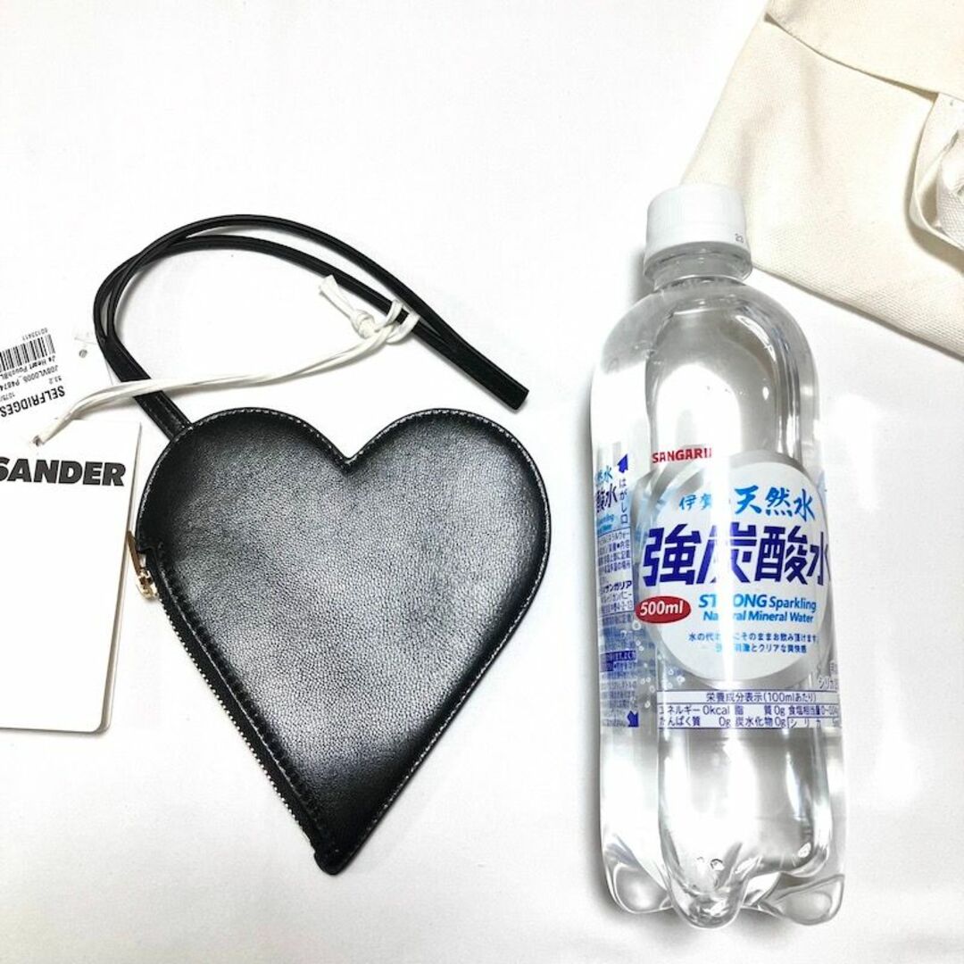 Jil Sander(ジルサンダー)の新品 22aw JIL SANDER ハートレザーポーチ 5022 レディースのファッション小物(財布)の商品写真