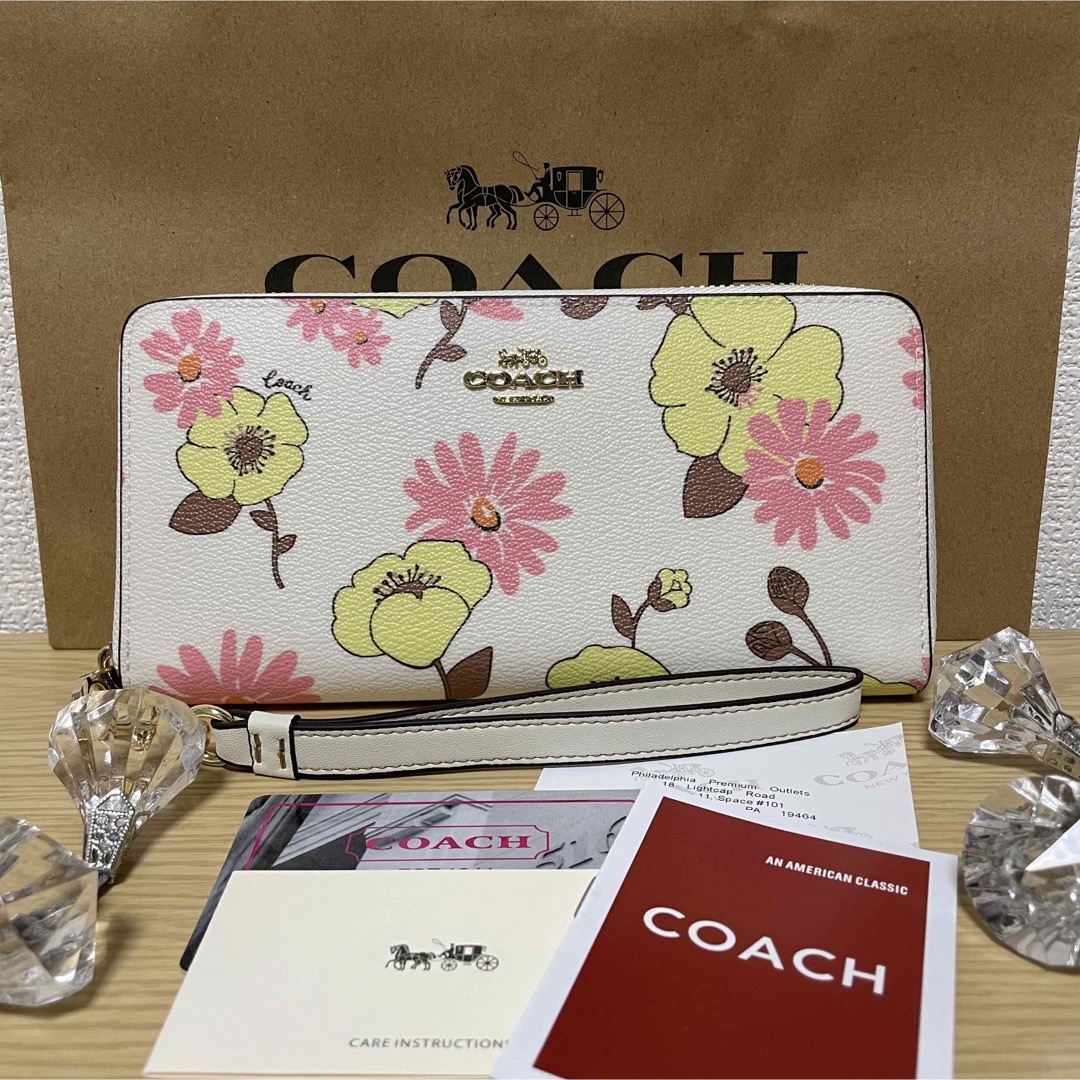 コーチ　coach 財布　花柄　新品未使用