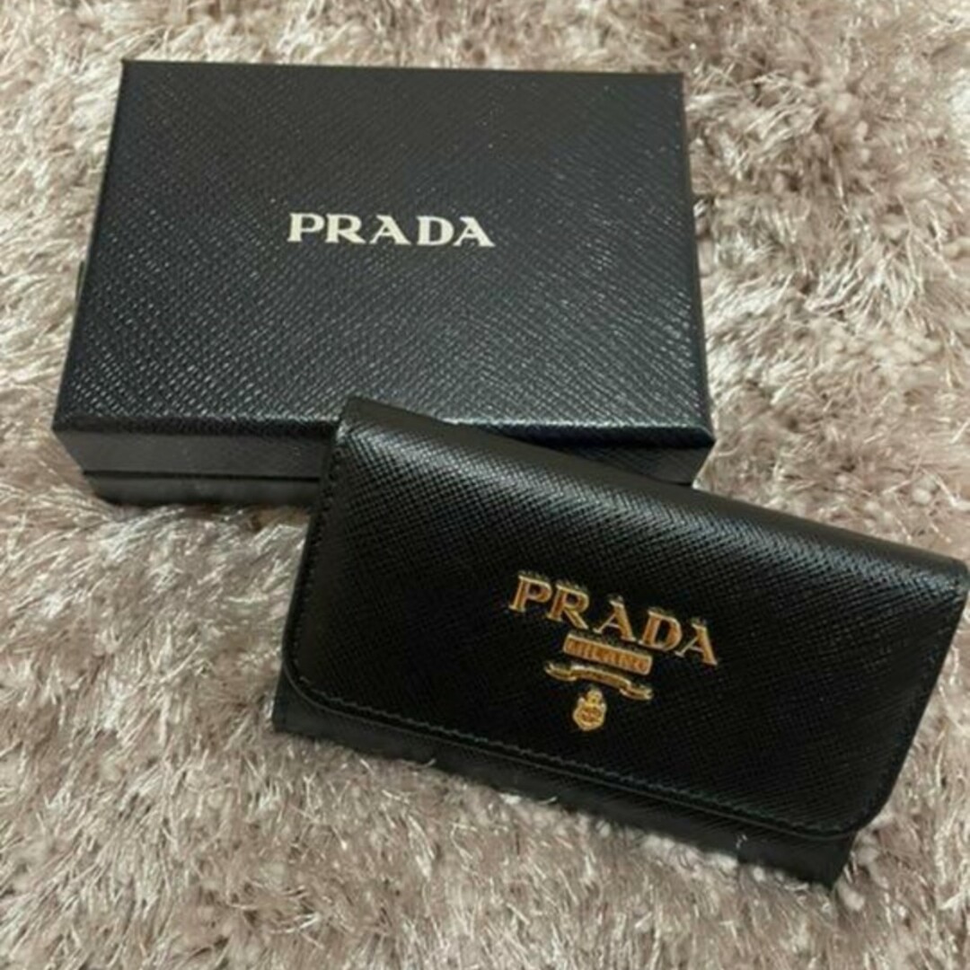 PRADA - 極美品!!PRADA プラダ キーケース 黒 新品・未使用 1PG222の
