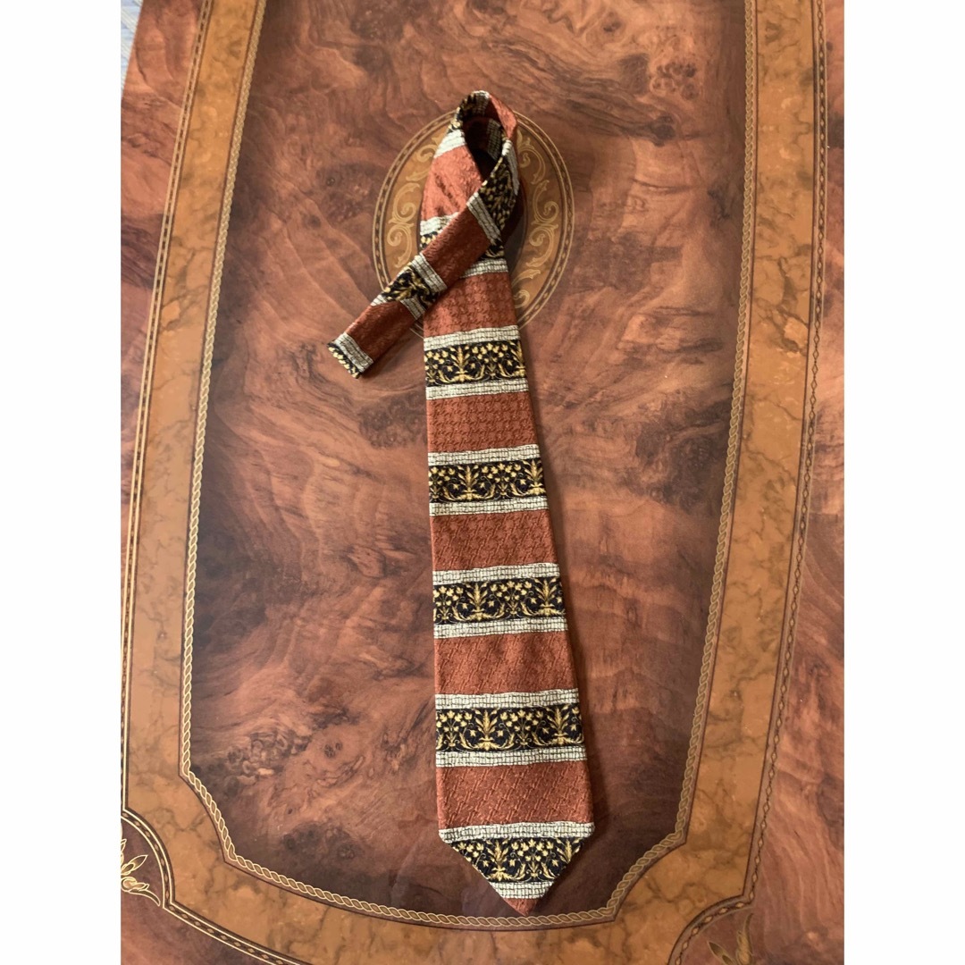 CHARLESTON Tie Rack ネクタイ　イタリア製　シルク　新品 メンズのファッション小物(ネクタイ)の商品写真