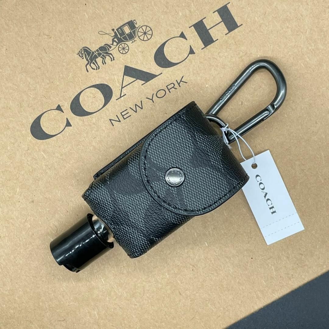 COACH(コーチ)の新品  コーチ シグネチャー ハンドジェル 消毒液  チャコール サニタイザー メンズのファッション小物(キーホルダー)の商品写真