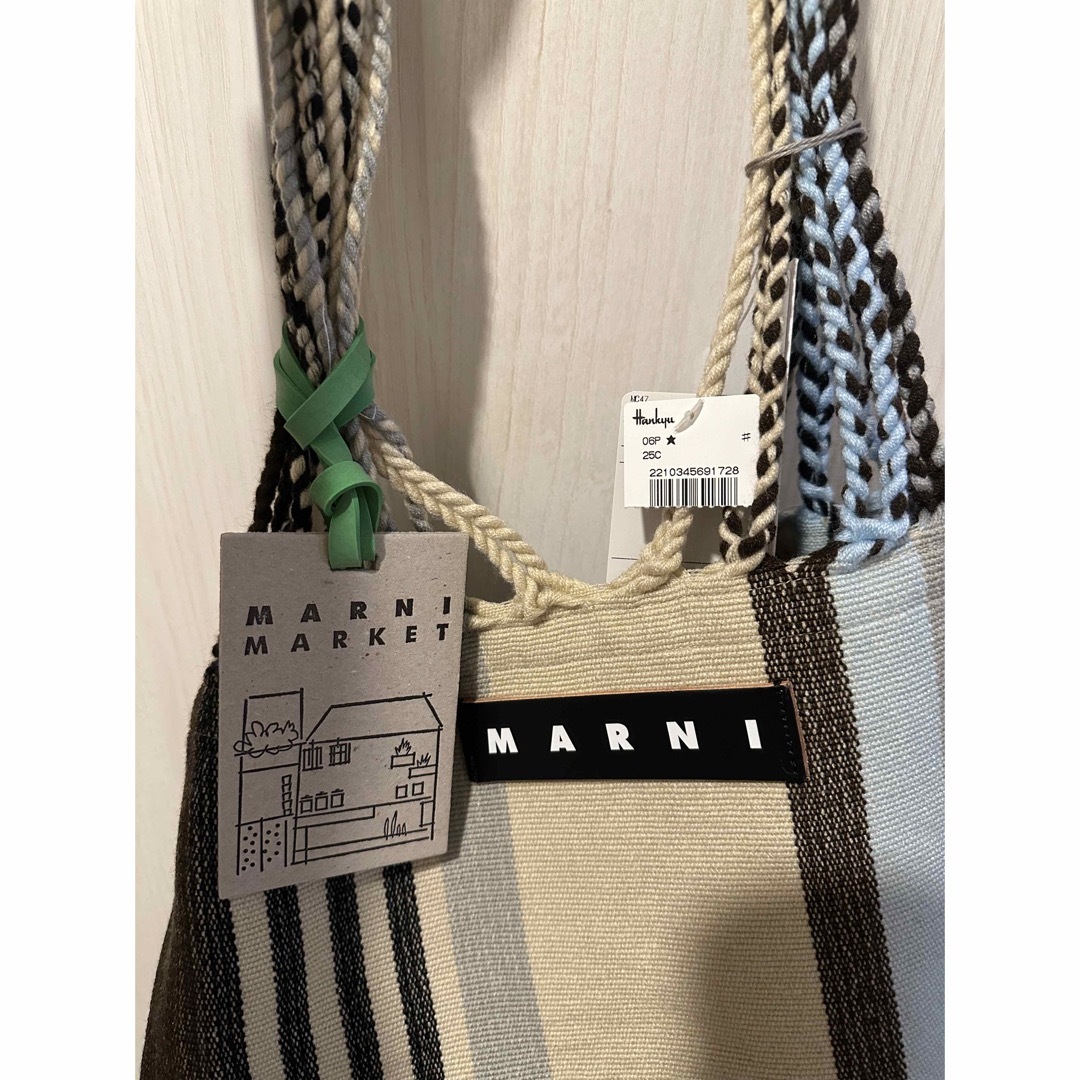 Marni(マルニ)のMARNI バタークリーム　ハンモック　バッグ レディースのバッグ(トートバッグ)の商品写真