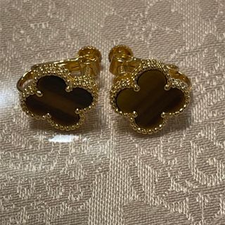 ヴァンクリーフアンドアーペル(Van Cleef & Arpels)のタイガーアイ　イヤリング(イヤリング)