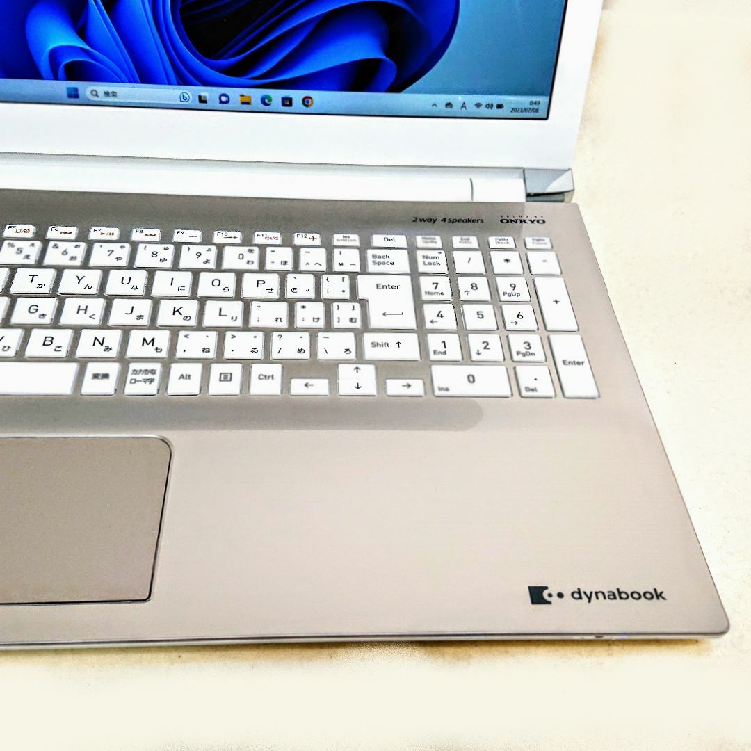 超美品！Dynabook T65/HG第8世代 Core i7[72]