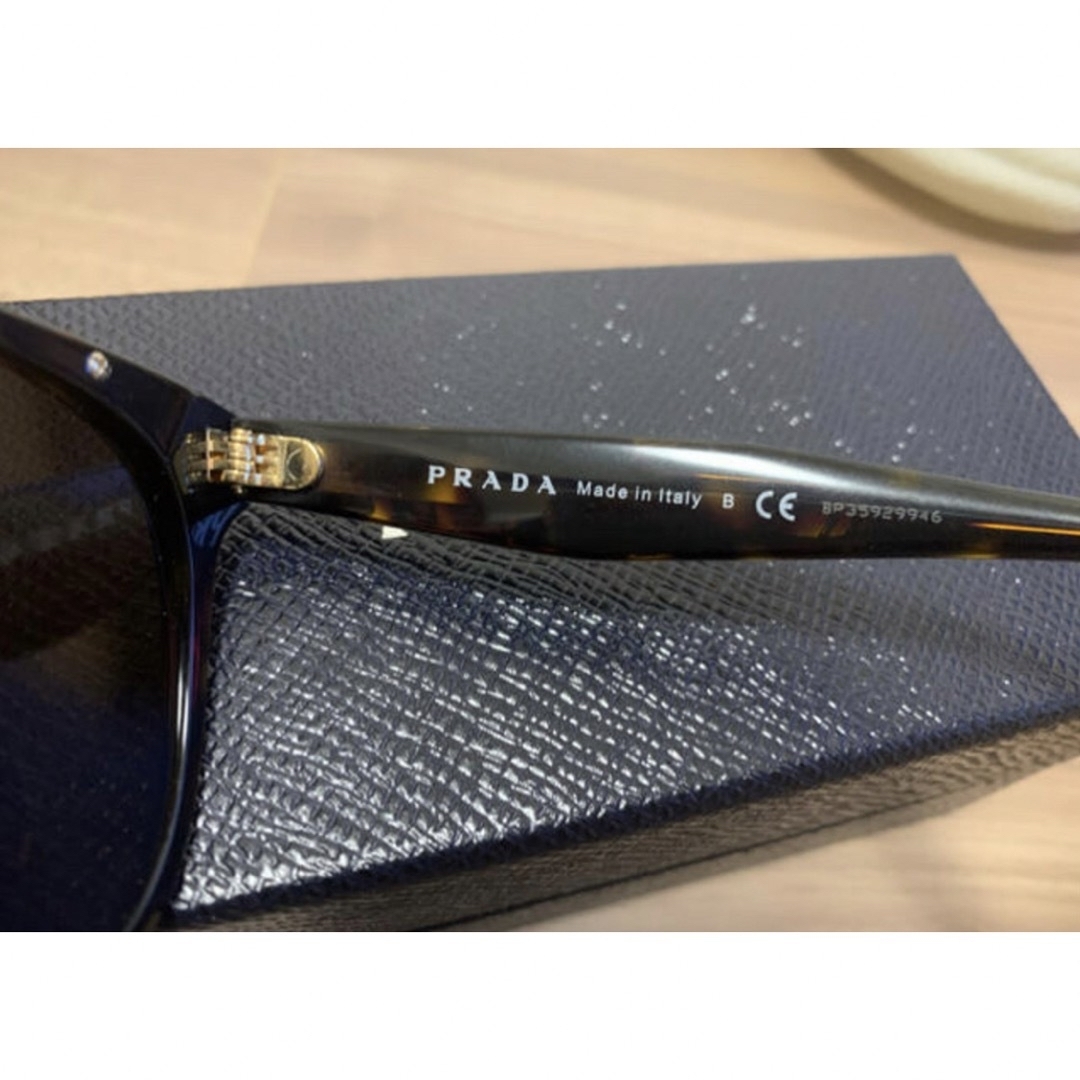 PRADA(プラダ)の値下げ中　PRADA サングラス レディースのファッション小物(サングラス/メガネ)の商品写真