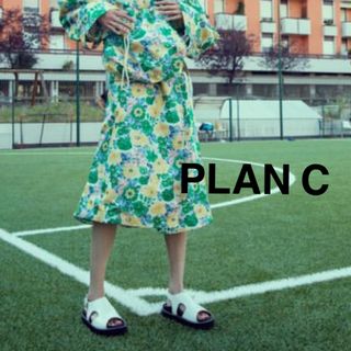 Plan C - 定番人気 美品【PLAN C】20SS ホワイト フスベットサンダルの