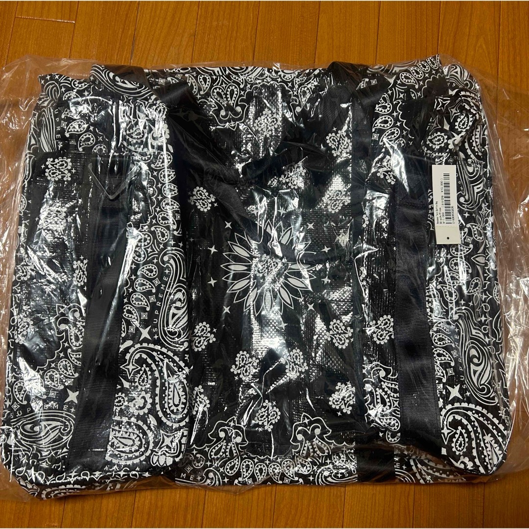 Supreme(シュプリーム)のSupreme　Bandana Tarp Large Duffle Bag メンズのバッグ(トートバッグ)の商品写真