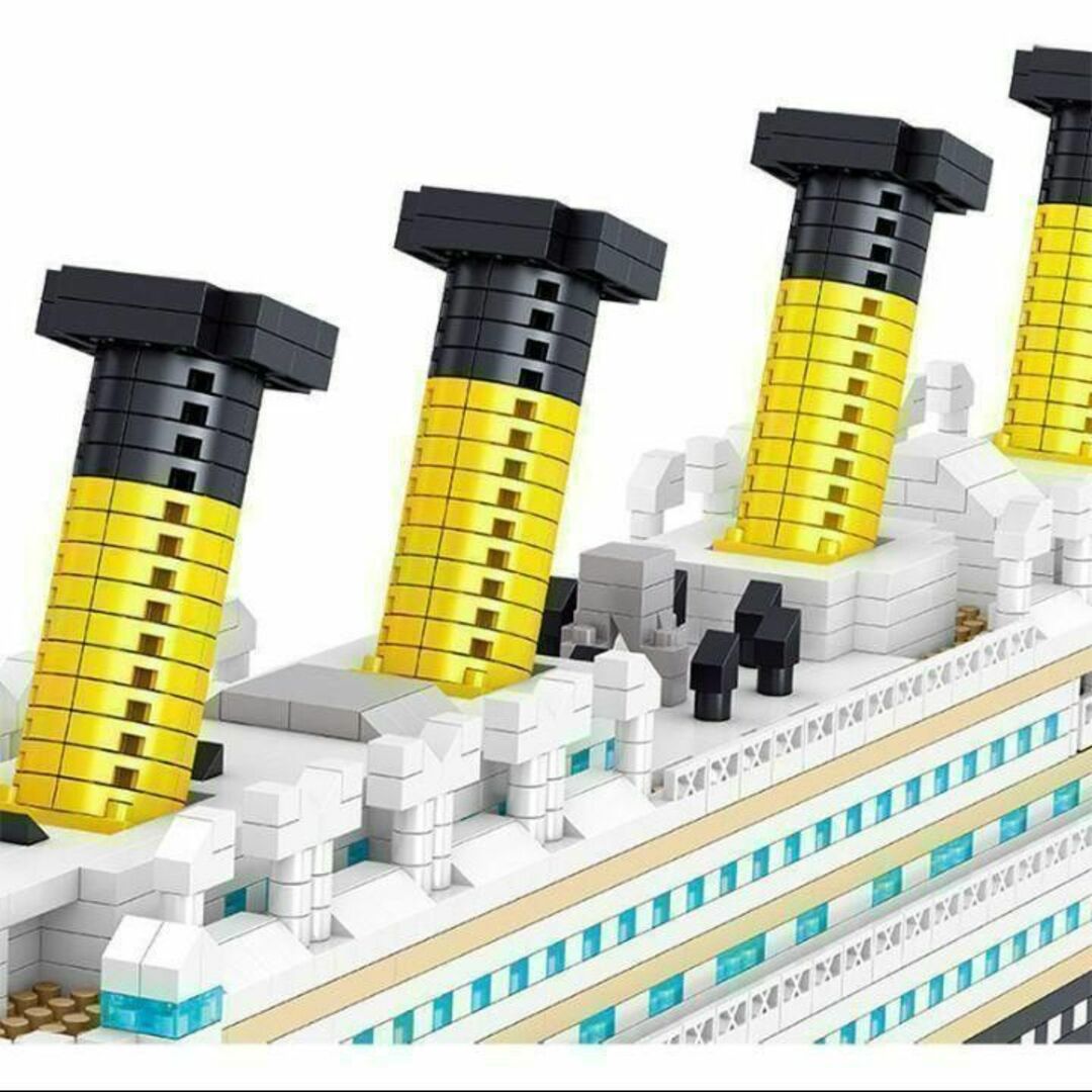 ナノブロック互換 ナノブロック タイタニック 船 乗り物 エンタメ/ホビーのおもちゃ/ぬいぐるみ(模型/プラモデル)の商品写真