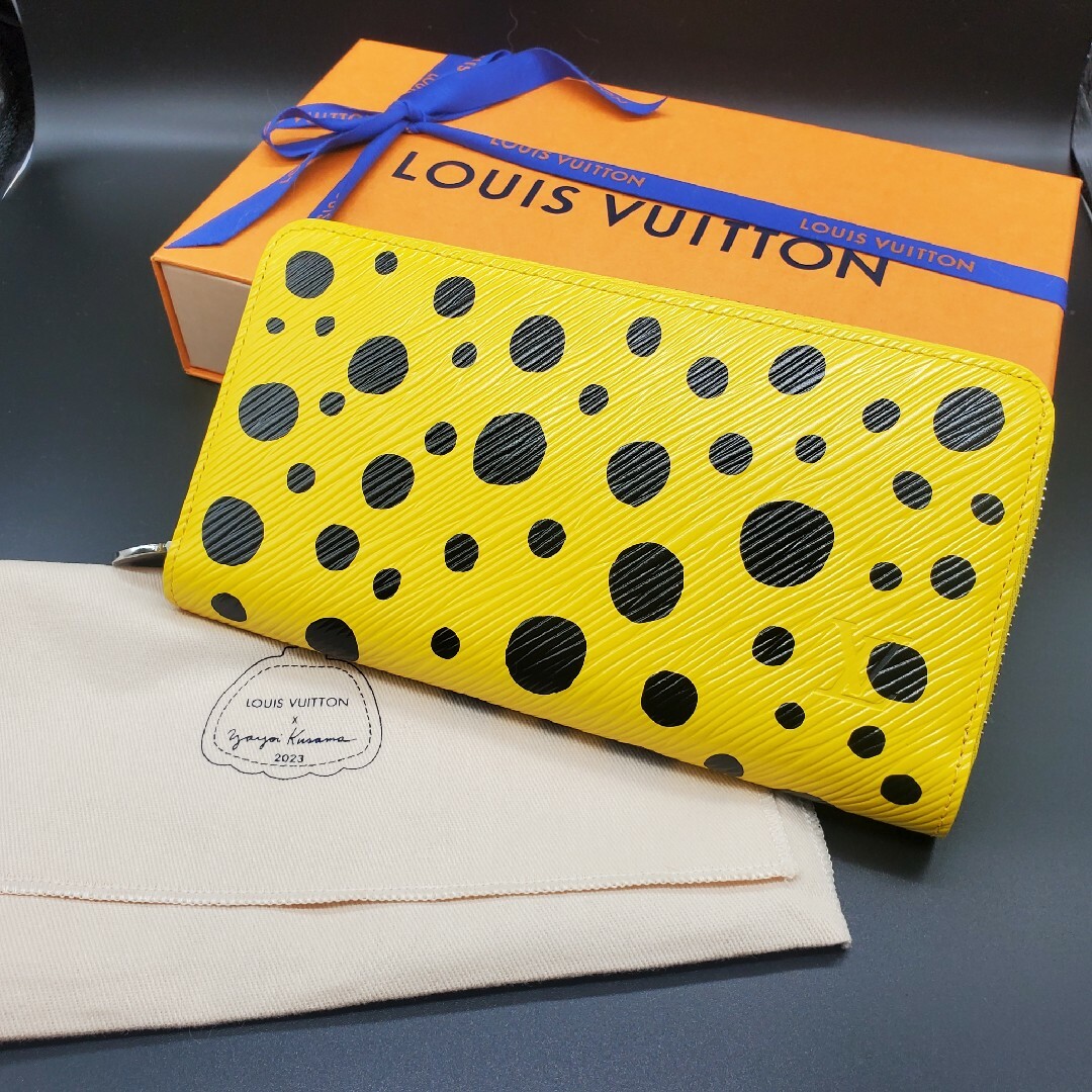 Louis Vuitton×草間彌生コラボのレアな長財布、新品未使用