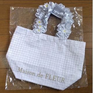 メゾンドフルール(Maison de FLEUR)の新品 メゾンドフルール フリルハンドル トートバッグ S マーガレット デイジー(トートバッグ)