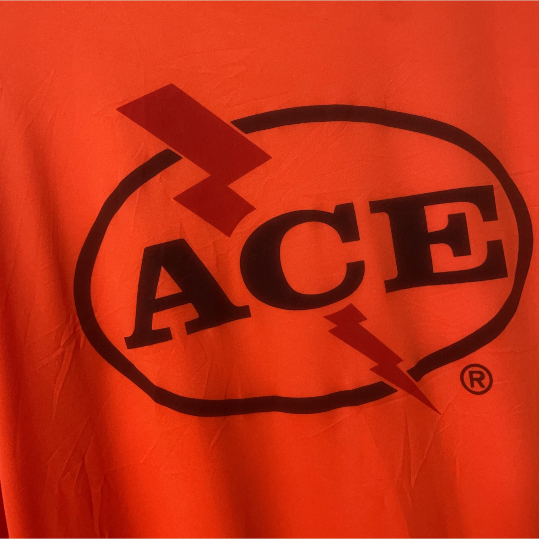 Tシャツ　XLサイズ　オレンジ　プリント　ロゴ　USA古着　半袖　ACE エース メンズのトップス(Tシャツ/カットソー(半袖/袖なし))の商品写真