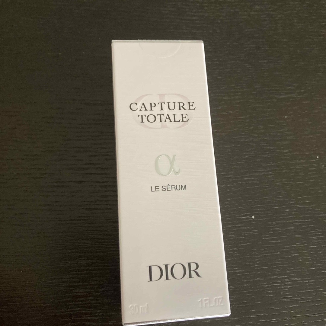 Dior(ディオール)のCAPTURE TOTALE LE SERUM エンタメ/ホビーの雑誌(美容)の商品写真