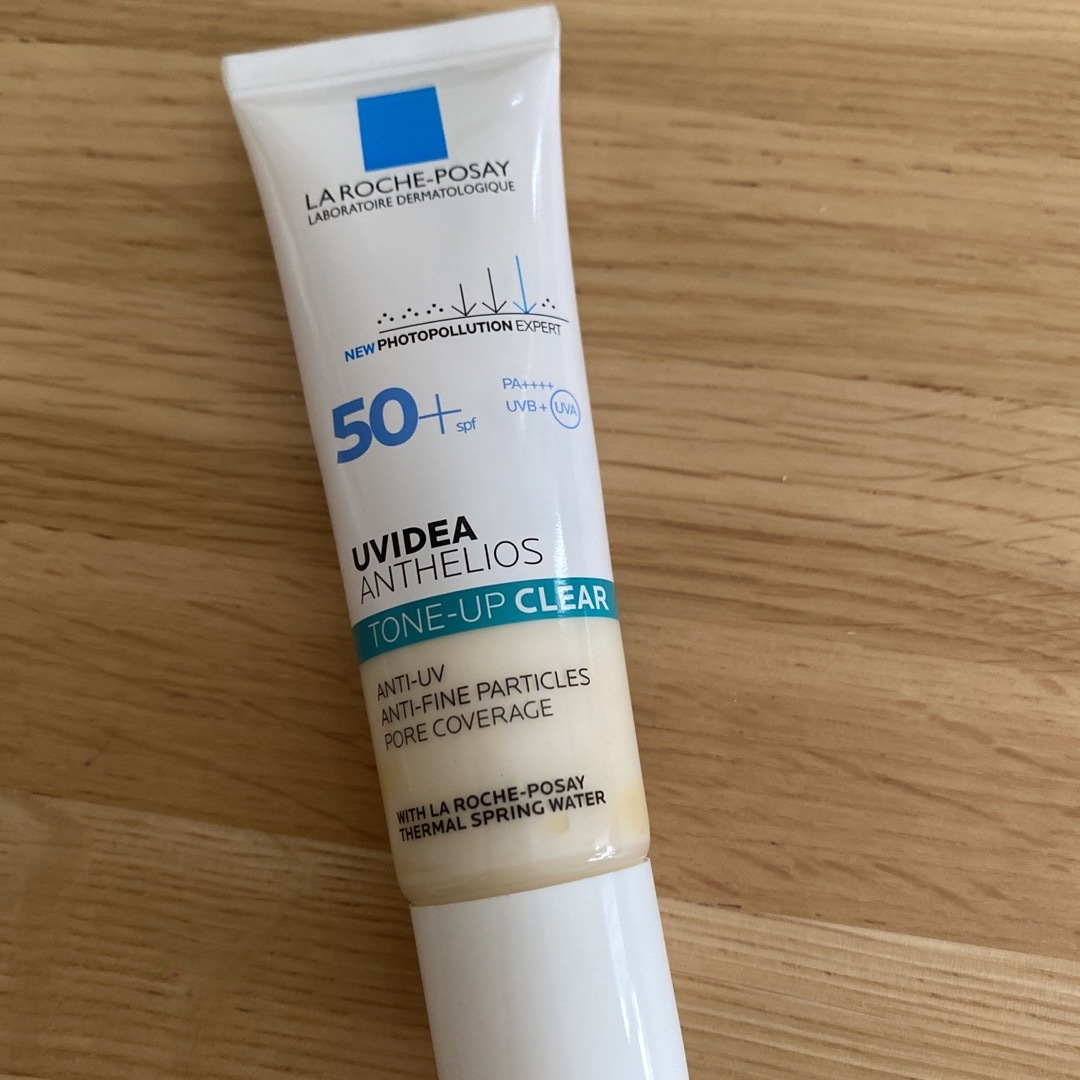 LA ROCHE-POSAY(ラロッシュポゼ)のラロッシュポゼ　日焼け止め　クリア　30ml  ホワイト コスメ/美容のベースメイク/化粧品(化粧下地)の商品写真