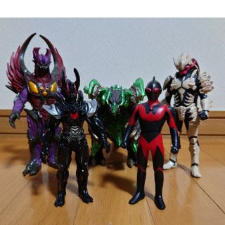 バンダイ(BANDAI)のmaco様専用　アースゴモラ　カオスダークネス　メガザム　闇ギエル　ウルトラ闇(特撮)