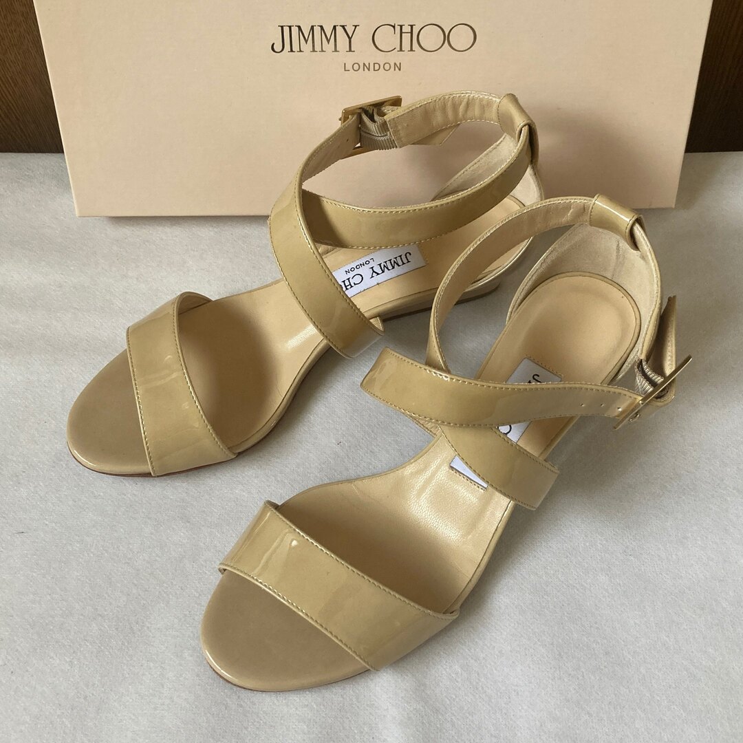 JIMMY CHOO(ジミーチュウ)の美品 ジミーチュウ サンダル レディースの靴/シューズ(サンダル)の商品写真