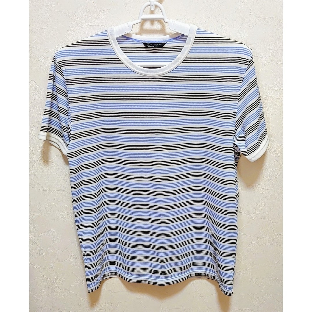 UNIQLO(ユニクロ)のユニクロ MEDIUM ポリエステル100％Tシャツ Sサイズ ボーダー柄 メンズのトップス(Tシャツ/カットソー(半袖/袖なし))の商品写真