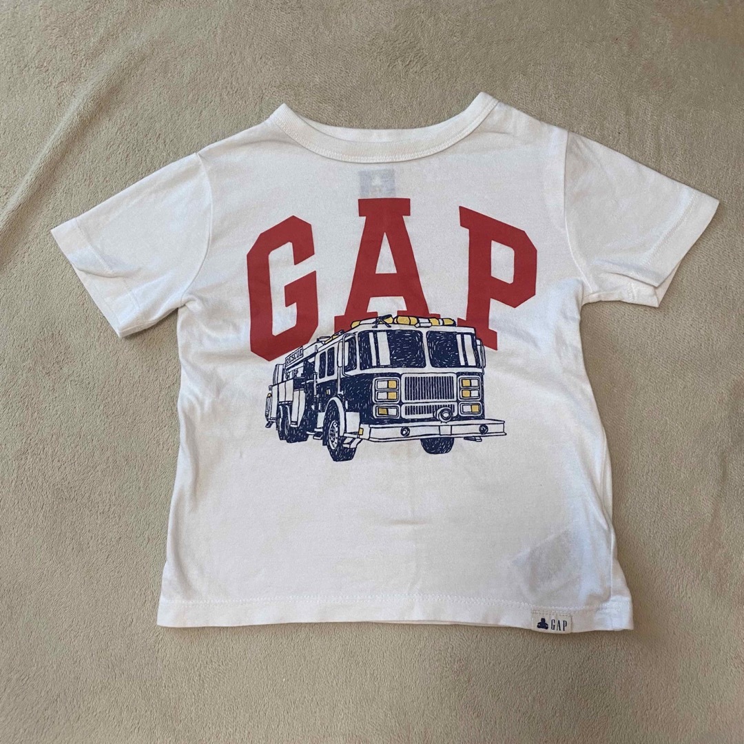 GAP Kids(ギャップキッズ)のGAP Tシャツ　90 キッズ/ベビー/マタニティのキッズ服男の子用(90cm~)(Tシャツ/カットソー)の商品写真