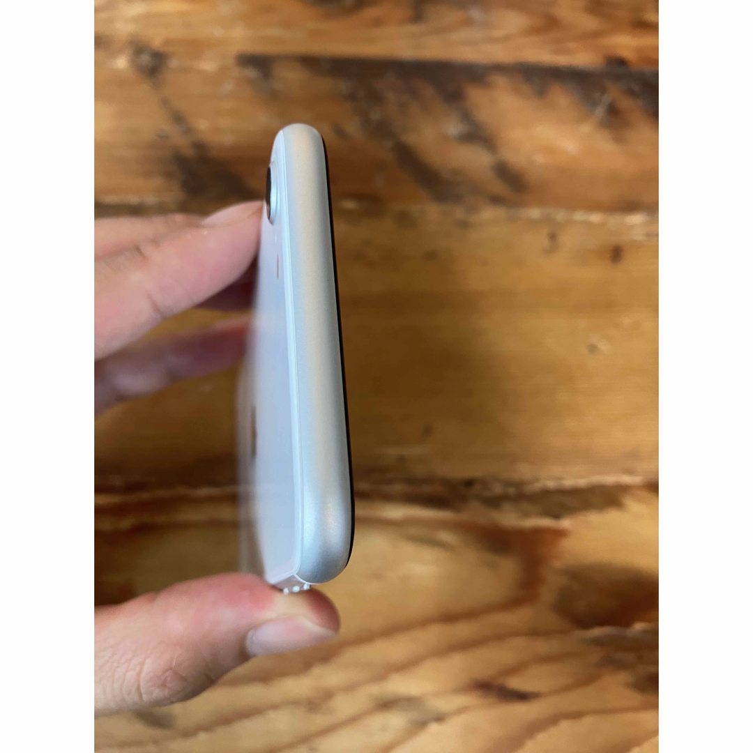 Apple iPhone SE 64GB 第2世代/2020年モデル/後期パッ…