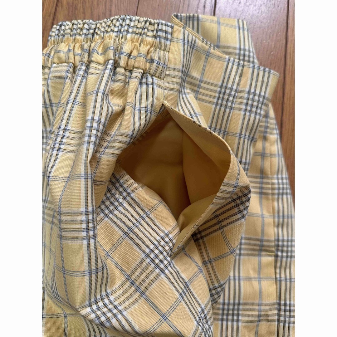 レディース　スカート【GU】黄色チェック柄 レディースのスカート(ミニスカート)の商品写真