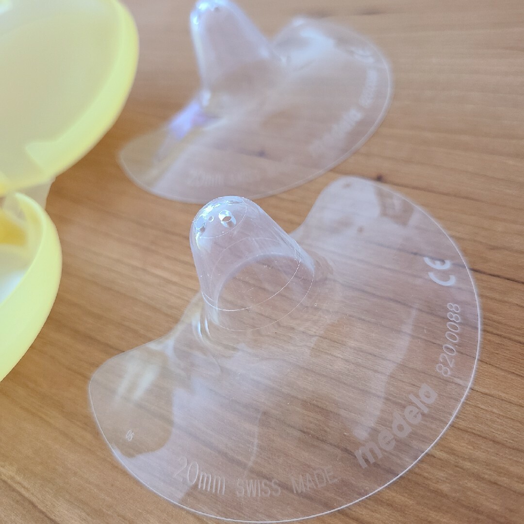 medela(メデラ)のMedela(メデラ) 乳頭保護器 コンタクトニップルシールド Mサイズ 20m キッズ/ベビー/マタニティの洗浄/衛生用品(その他)の商品写真