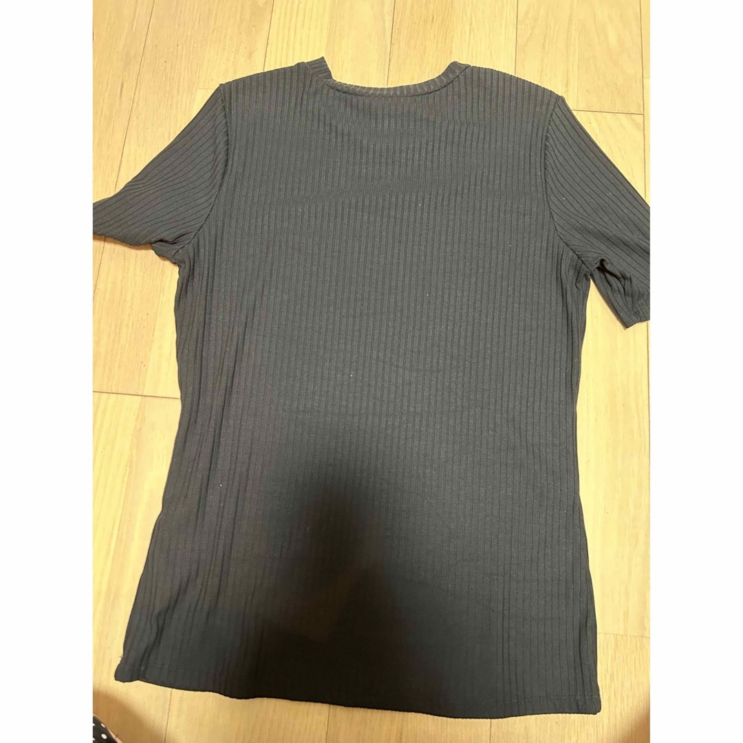 トップス　2着セット　まとめ売り レディースのトップス(Tシャツ(半袖/袖なし))の商品写真