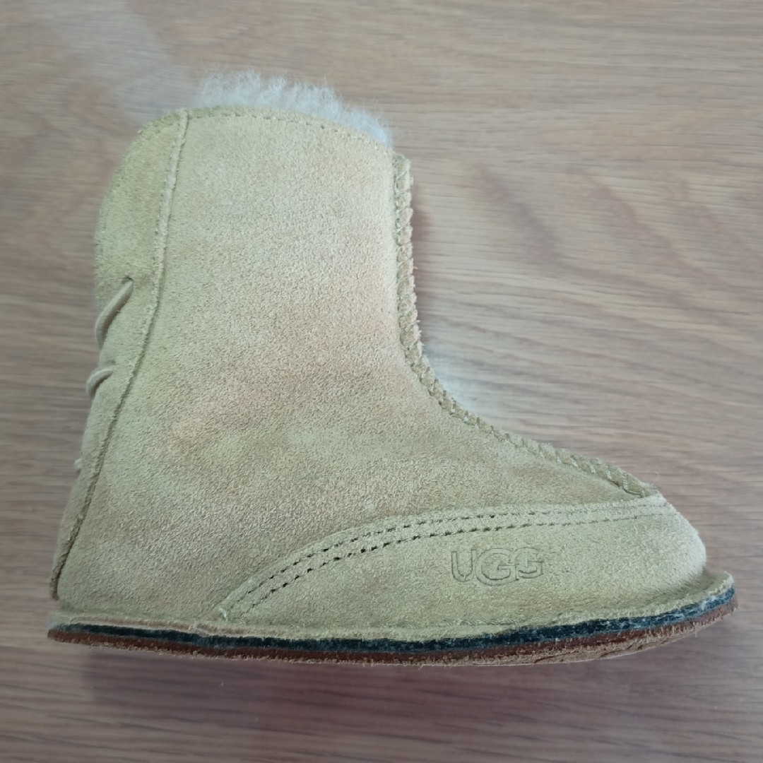 UGG(アグ)の【子供靴】UGG ムートンブーツ 11.5cm キッズ/ベビー/マタニティのベビー靴/シューズ(~14cm)(ブーツ)の商品写真