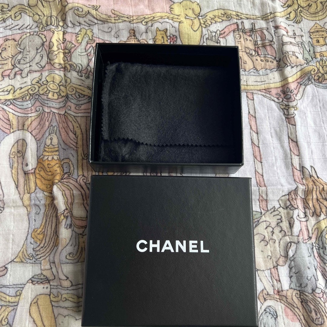 CHANEL  ネックレス　箱・巾着付き