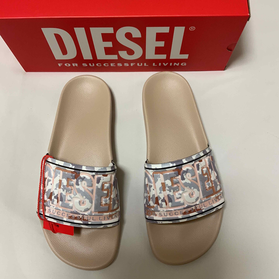 DIESEL(ディーゼル)の洗練されたデザイン　DIESEL　SA-MAYEMI CC X　ベージュ　27 メンズの靴/シューズ(サンダル)の商品写真