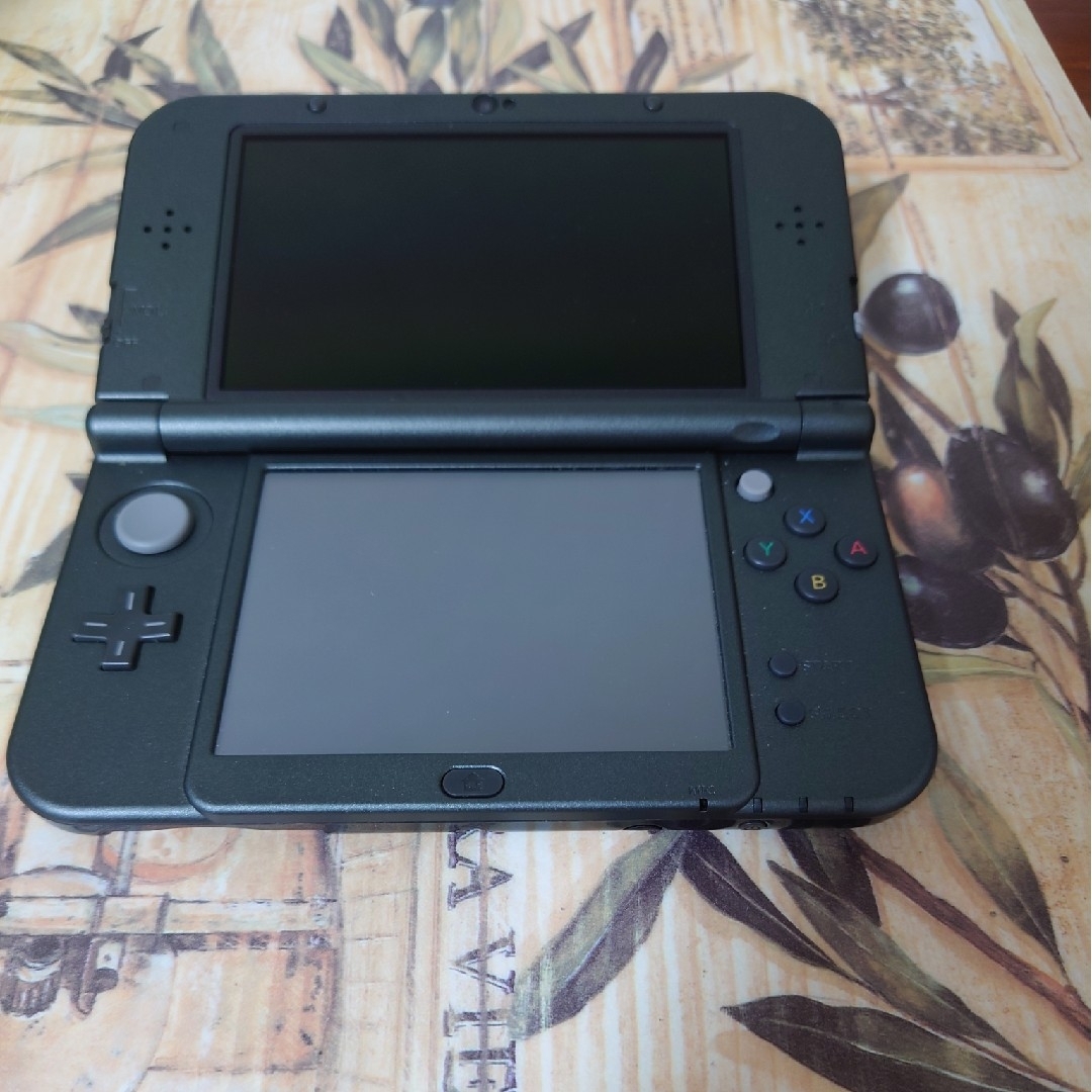 Newニンテンドー3DS LL メタリックブラック液晶美品