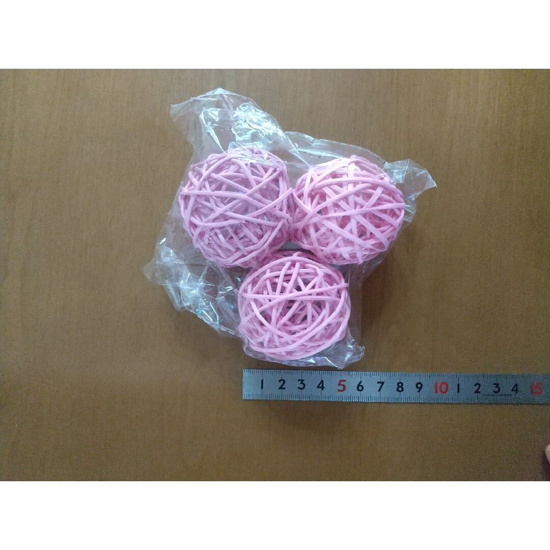 ラタンボール 籐ボール インテリア ピンク ハンドメイドのインテリア/家具(その他)の商品写真