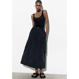 ザラ(ZARA)のZARA  ナイロンカーゴスカート  L(ロングスカート)