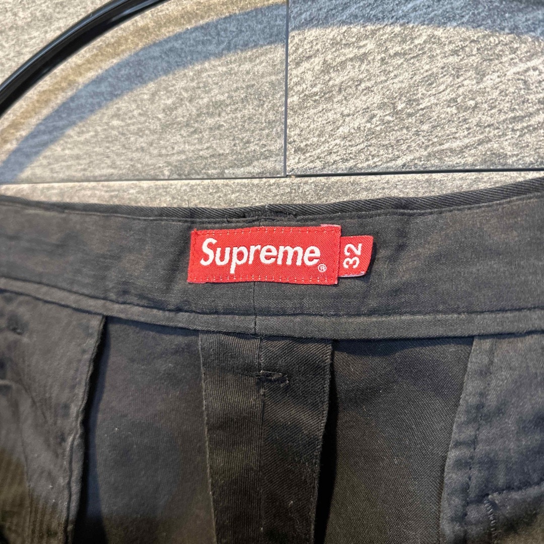 Supreme(シュプリーム)のsupreme pin up Chino Pant 32 BLACK メンズのパンツ(チノパン)の商品写真