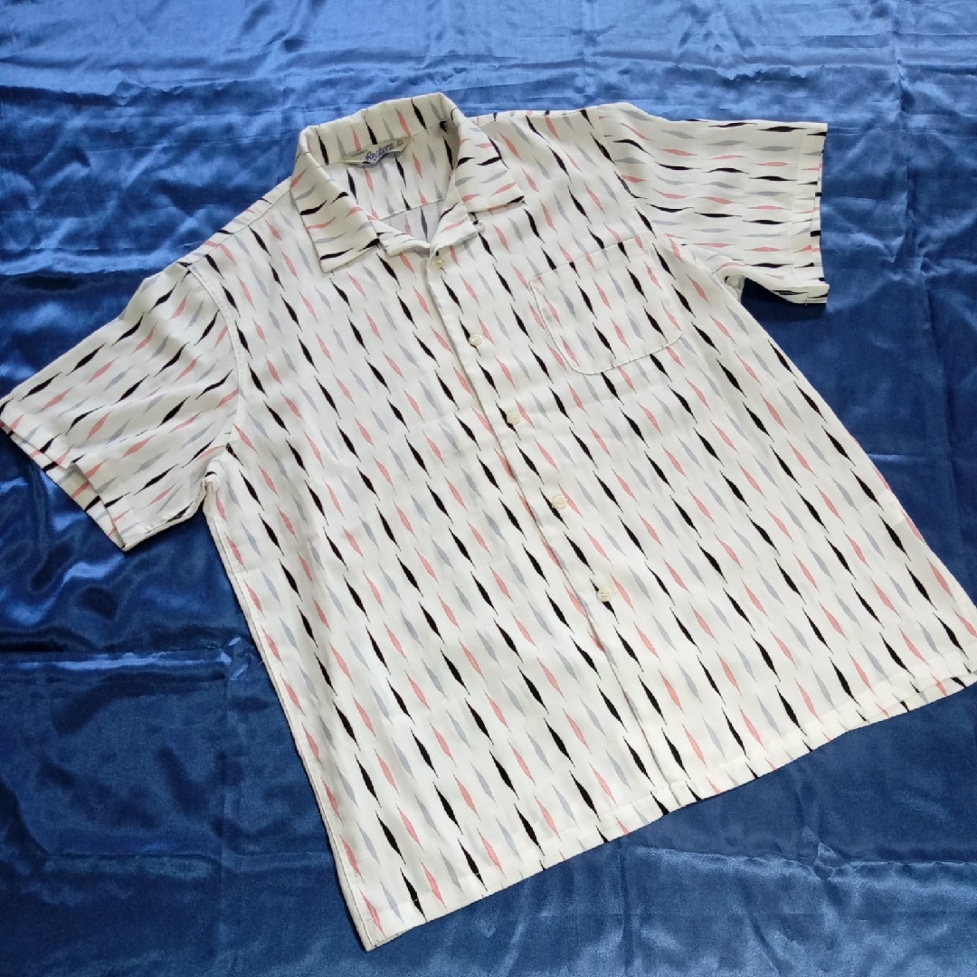 ロカビリー　ビンテージ風　オープンカラーシャツ メンズのトップス(シャツ)の商品写真