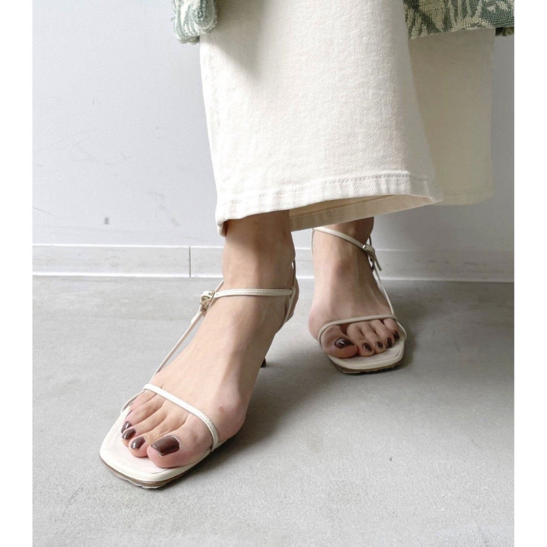 L'Appartement DEUXIEME CLASSE(アパルトモンドゥーズィエムクラス)の【BRENTA/ブレンタ】Square Toe Strap Sandal(別注) レディースの靴/シューズ(サンダル)の商品写真